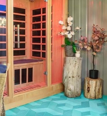 ব্ল্যাক গ্যারেজ টাইল 0.7 ইঞ্চি প্রতি বর্গফুট 2500 পাউন্ড সমর্থন করে